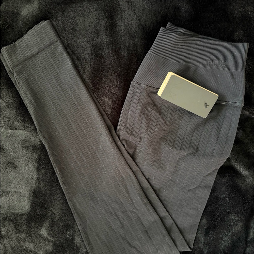 NUX Aria Black Leggings